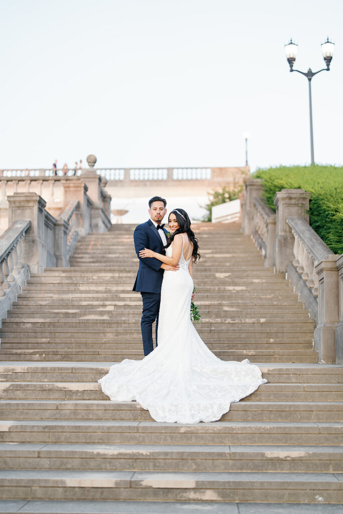 romantic summer wedding at ault park